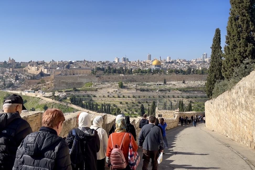 オリーブ山より